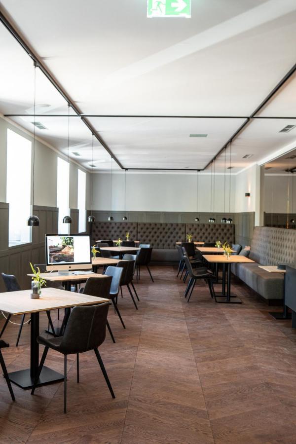 Hotel Restaurant Joseph Bruckneudorf Екстер'єр фото